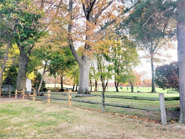 2135 Pine Ridge Drive, Wickliffe, OH 44092