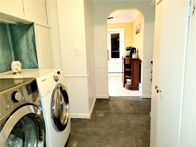 2135 Pine Ridge Drive, Wickliffe, OH 44092