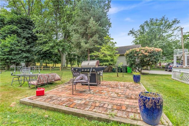 2135 Pine Ridge Drive, Wickliffe, OH 44092