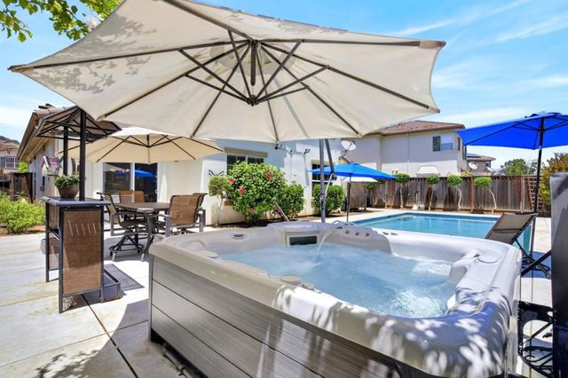 15090 Bellini Way, Morgan Hill, CA 95037