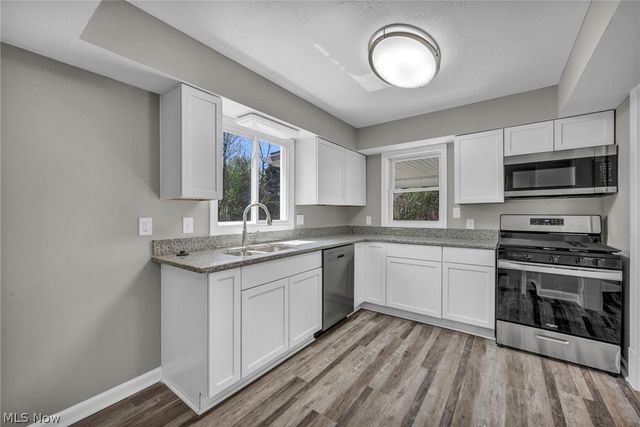 36553 Center Ridge Road, North Ridgeville, OH 44039