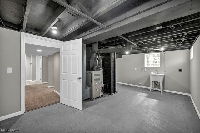 36553 Center Ridge Road, North Ridgeville, OH 44039