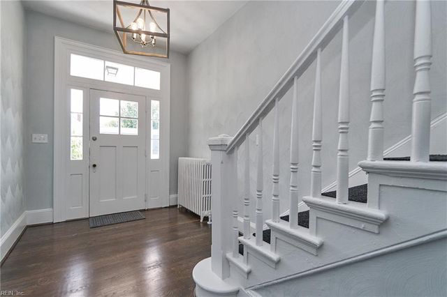 1328 Hampton DR, Newport News, VA 23607