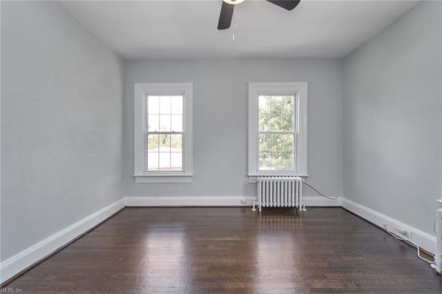 1328 Hampton DR, Newport News, VA 23607