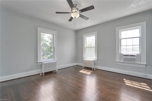 1328 Hampton DR, Newport News, VA 23607