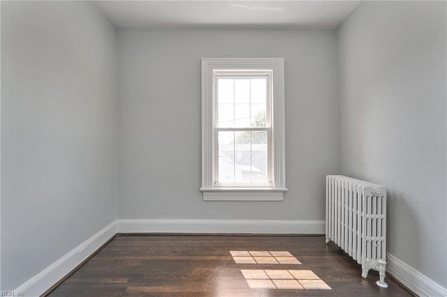 1328 Hampton DR, Newport News, VA 23607