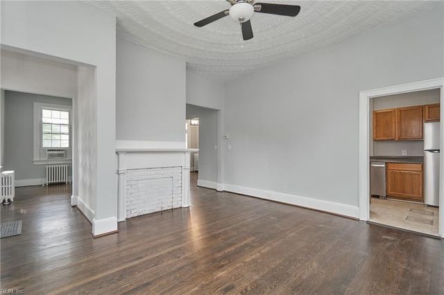 1328 Hampton DR, Newport News, VA 23607