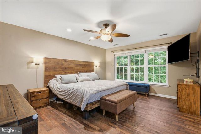 4505 MONMOUTH ST, Fairfax, VA 22030