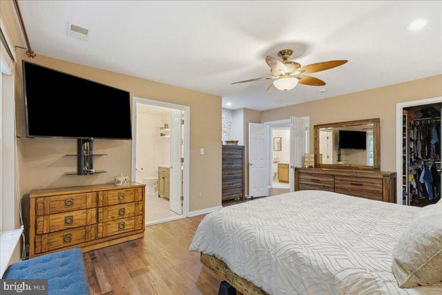 4505 MONMOUTH ST, Fairfax, VA 22030