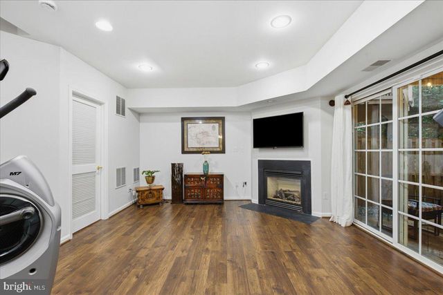 4505 MONMOUTH ST, Fairfax, VA 22030