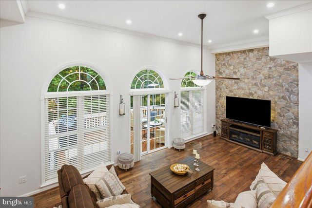 4505 MONMOUTH ST, Fairfax, VA 22030