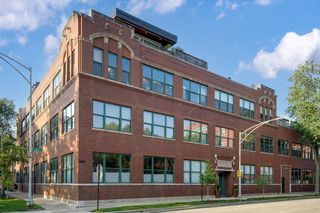 2250 W OHIO Street 301, Chicago, IL 60612
