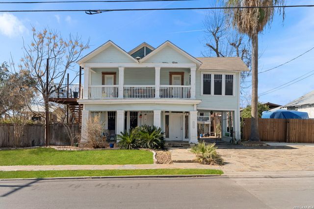 3221 N flores, San Antonio, TX 78212