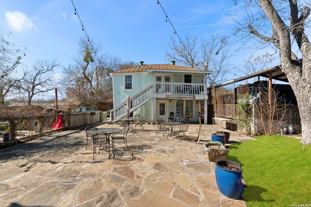 3221 N flores, San Antonio, TX 78212