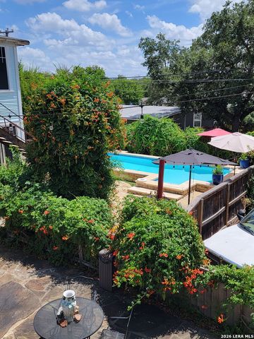 3221 N flores, San Antonio, TX 78212