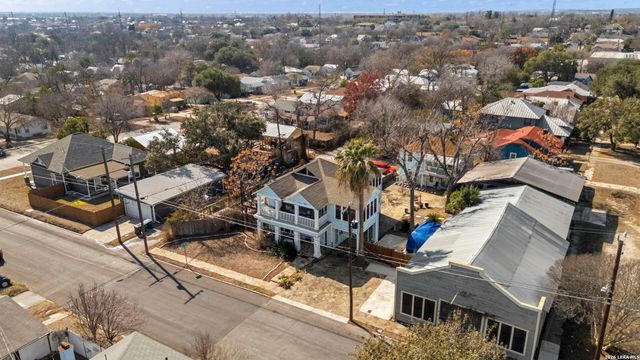 3221 N flores, San Antonio, TX 78212