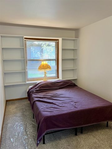 733 N Dartmouth Street, Kalamazoo, MI 49006