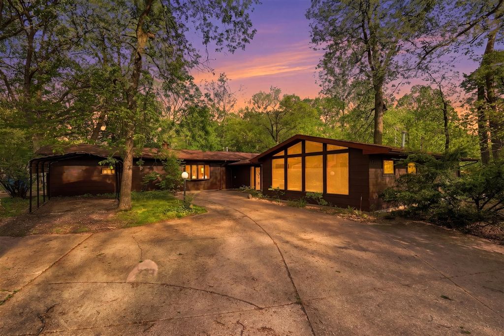 733 N Dartmouth Street, Kalamazoo, MI 49006
