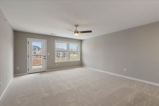 562 Foxhill Drive, 12-202, Crescent Springs, KY 41017