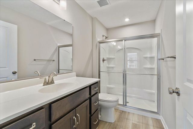 562 Foxhill Drive, 12-202, Crescent Springs, KY 41017