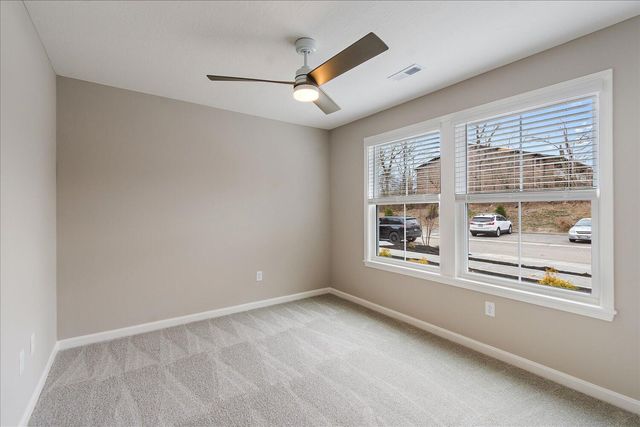 562 Foxhill Drive, 12-202, Crescent Springs, KY 41017