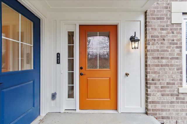 562 Foxhill Drive, 12-202, Crescent Springs, KY 41017