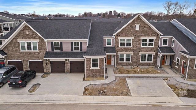 562 Foxhill Drive, 12-202, Crescent Springs, KY 41017