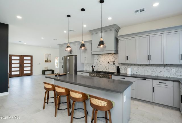 5049 E SHAW BUTTE Drive, Scottsdale, AZ 85254