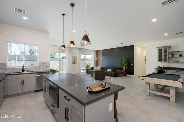 5049 E SHAW BUTTE Drive, Scottsdale, AZ 85254