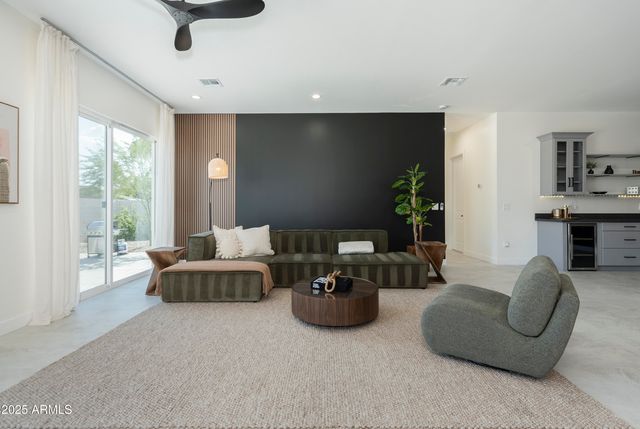 5049 E SHAW BUTTE Drive, Scottsdale, AZ 85254