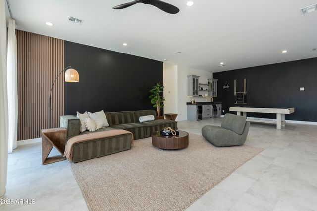 5049 E SHAW BUTTE Drive, Scottsdale, AZ 85254