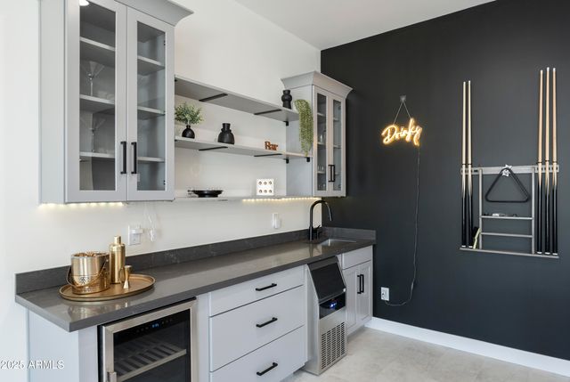 5049 E SHAW BUTTE Drive, Scottsdale, AZ 85254