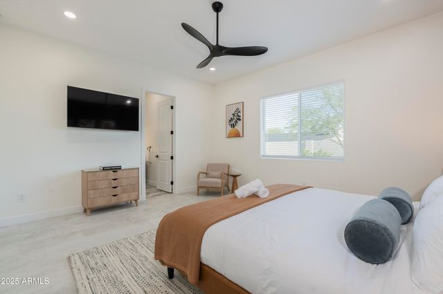 5049 E SHAW BUTTE Drive, Scottsdale, AZ 85254