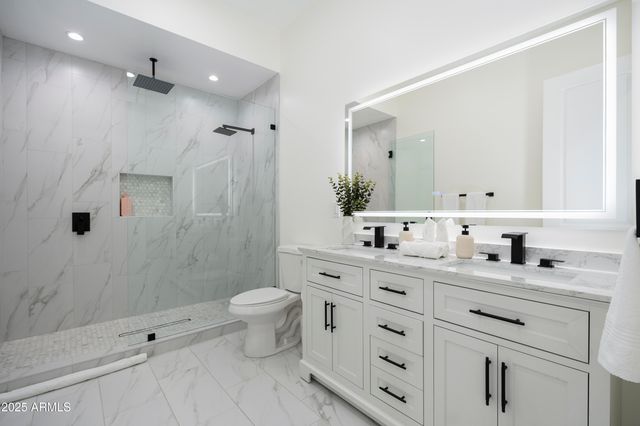 5049 E SHAW BUTTE Drive, Scottsdale, AZ 85254