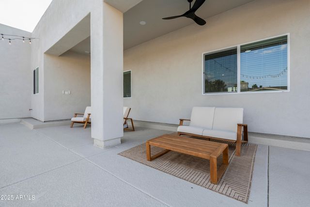 5049 E SHAW BUTTE Drive, Scottsdale, AZ 85254