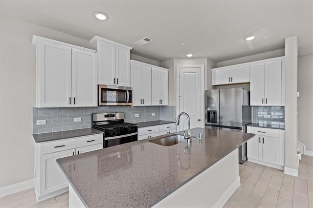 593 Hutchinson Lane, Lewisville, TX 75077