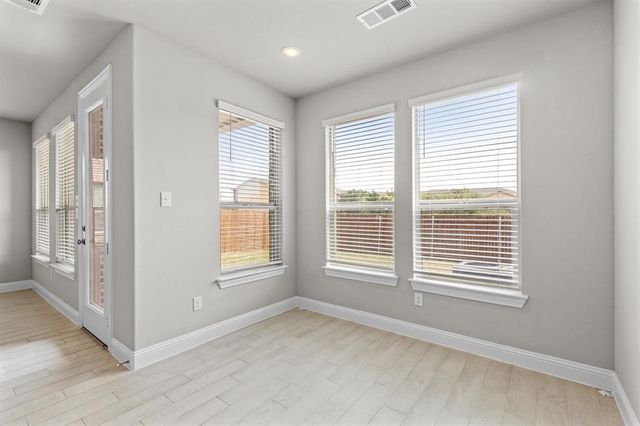 593 Hutchinson Lane, Lewisville, TX 75077