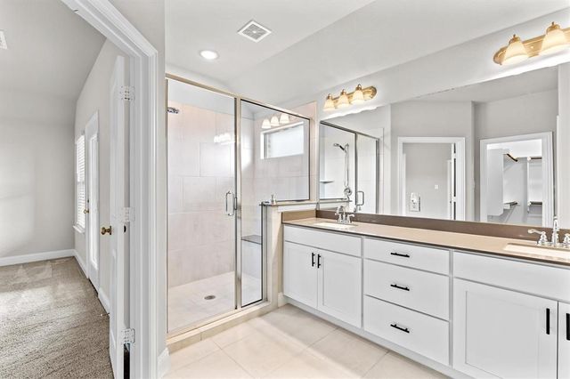 593 Hutchinson Lane, Lewisville, TX 75077