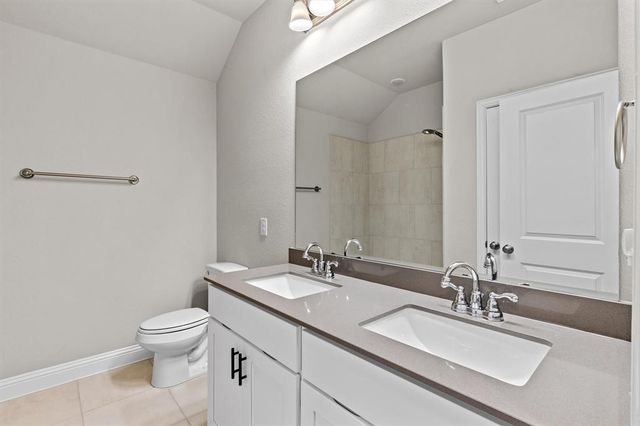 593 Hutchinson Lane, Lewisville, TX 75077