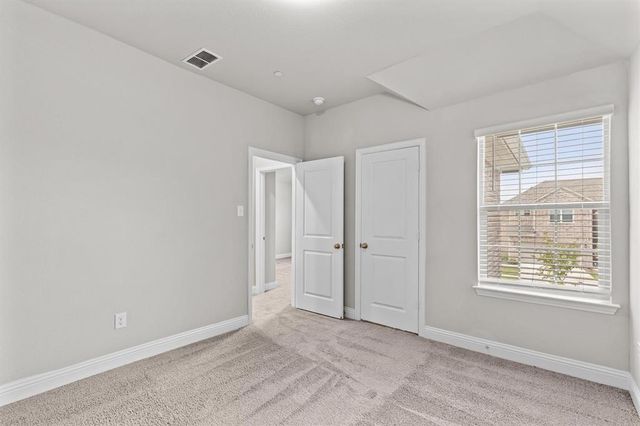 593 Hutchinson Lane, Lewisville, TX 75077