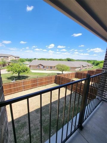593 Hutchinson Lane, Lewisville, TX 75077