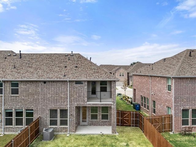 593 Hutchinson Lane, Lewisville, TX 75077