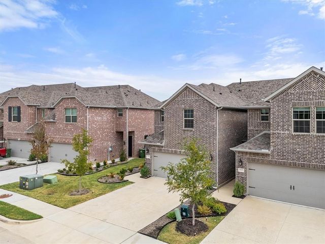 593 Hutchinson Lane, Lewisville, TX 75077