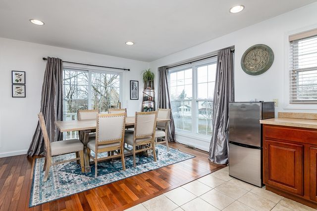 160 Suburban Parkway, Warwick, RI 02889