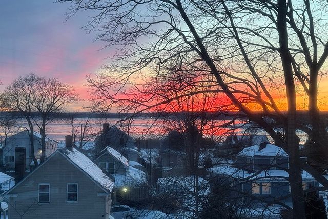 160 Suburban Parkway, Warwick, RI 02889