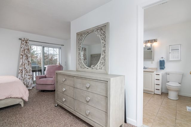 160 Suburban Parkway, Warwick, RI 02889