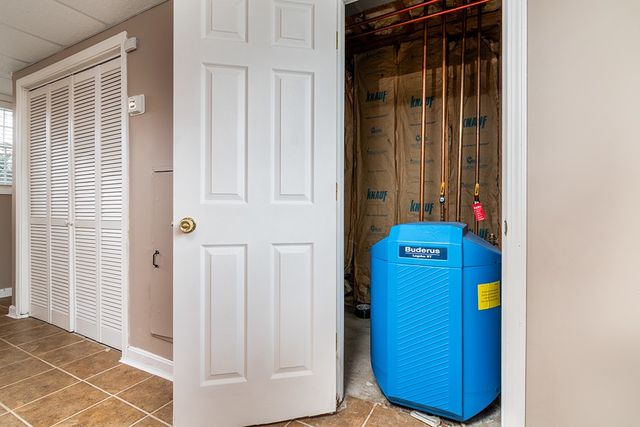 160 Suburban Parkway, Warwick, RI 02889