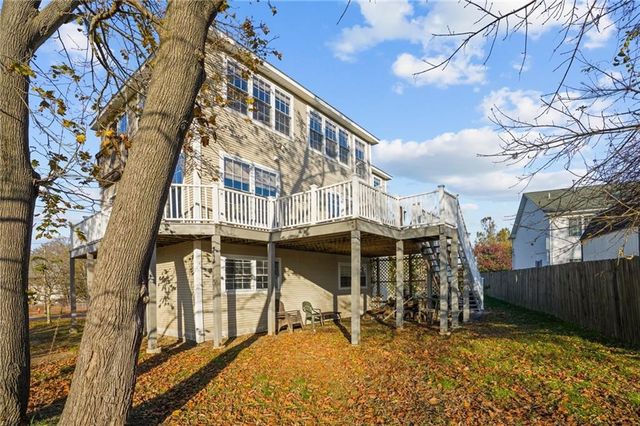 160 Suburban Parkway, Warwick, RI 02889