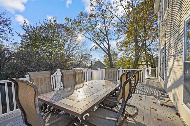 160 Suburban Parkway, Warwick, RI 02889