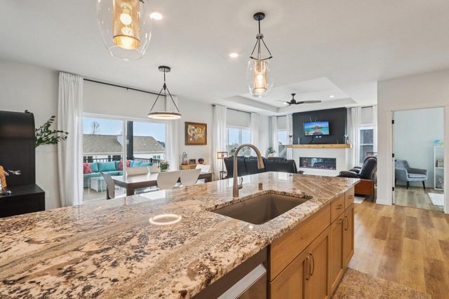 655 Ridge View Lane, Oregon, WI 53575